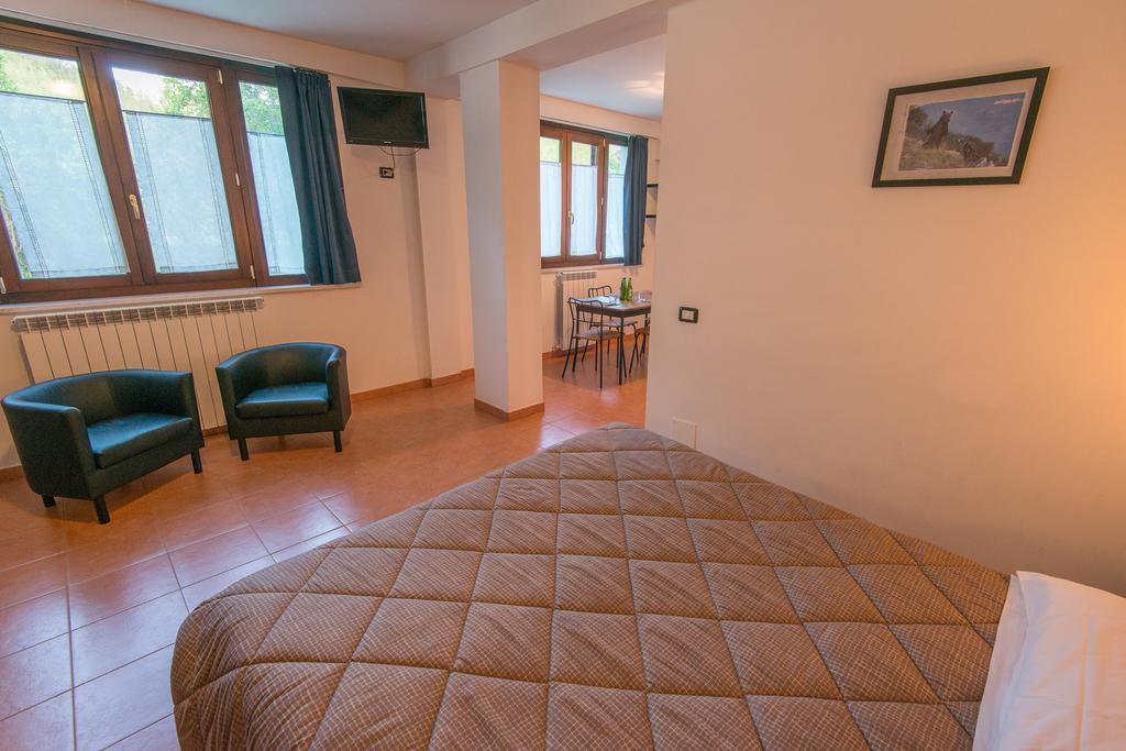Albergo Della Corte Пескасероли Екстериор снимка