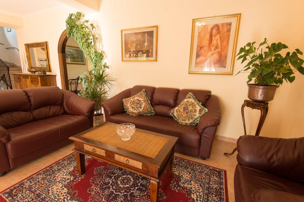 Albergo Della Corte Пескасероли Екстериор снимка